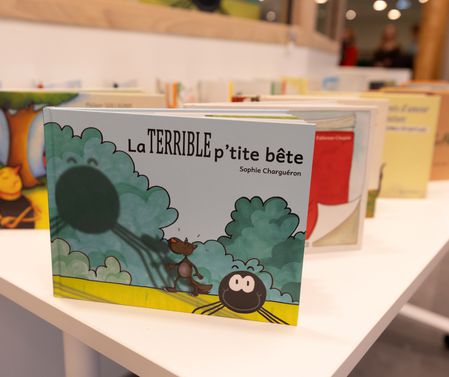 Ouvrez, ouvrez les livres aux bébés